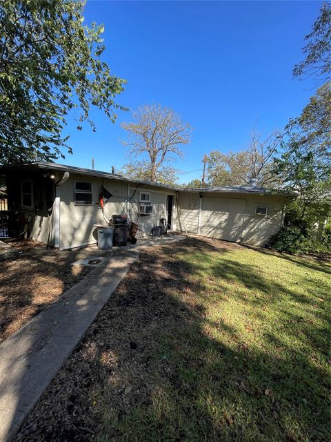 Tiny photo for 2006 Maple Ave, Austin, TX 78722 (MLS # 2429086)