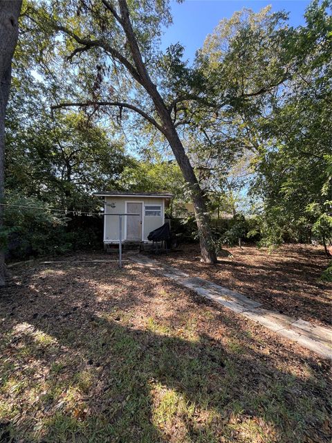 Tiny photo for 2006 Maple Ave, Austin, TX 78722 (MLS # 2429086)