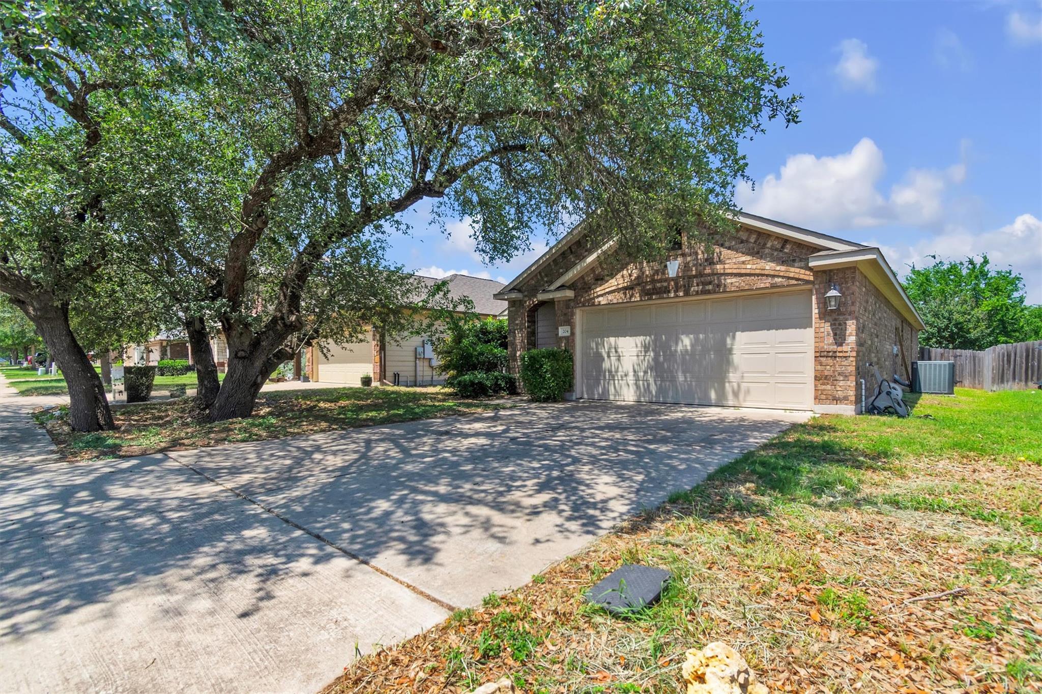 204 Chickadee LN
