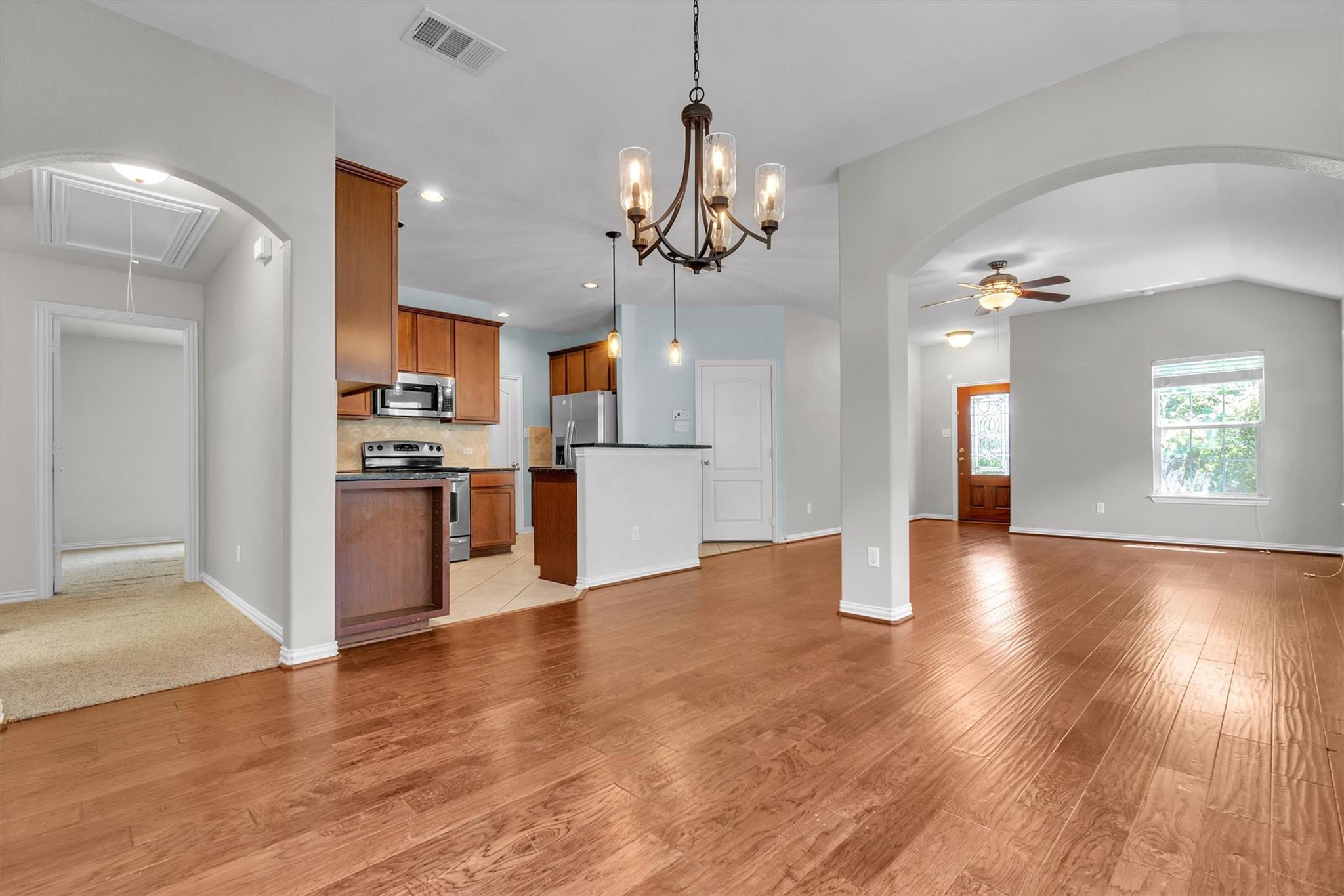204 Chickadee LN