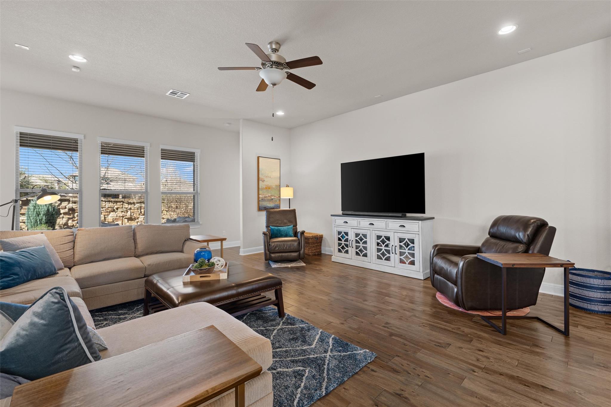 2712 Mazaro WAY