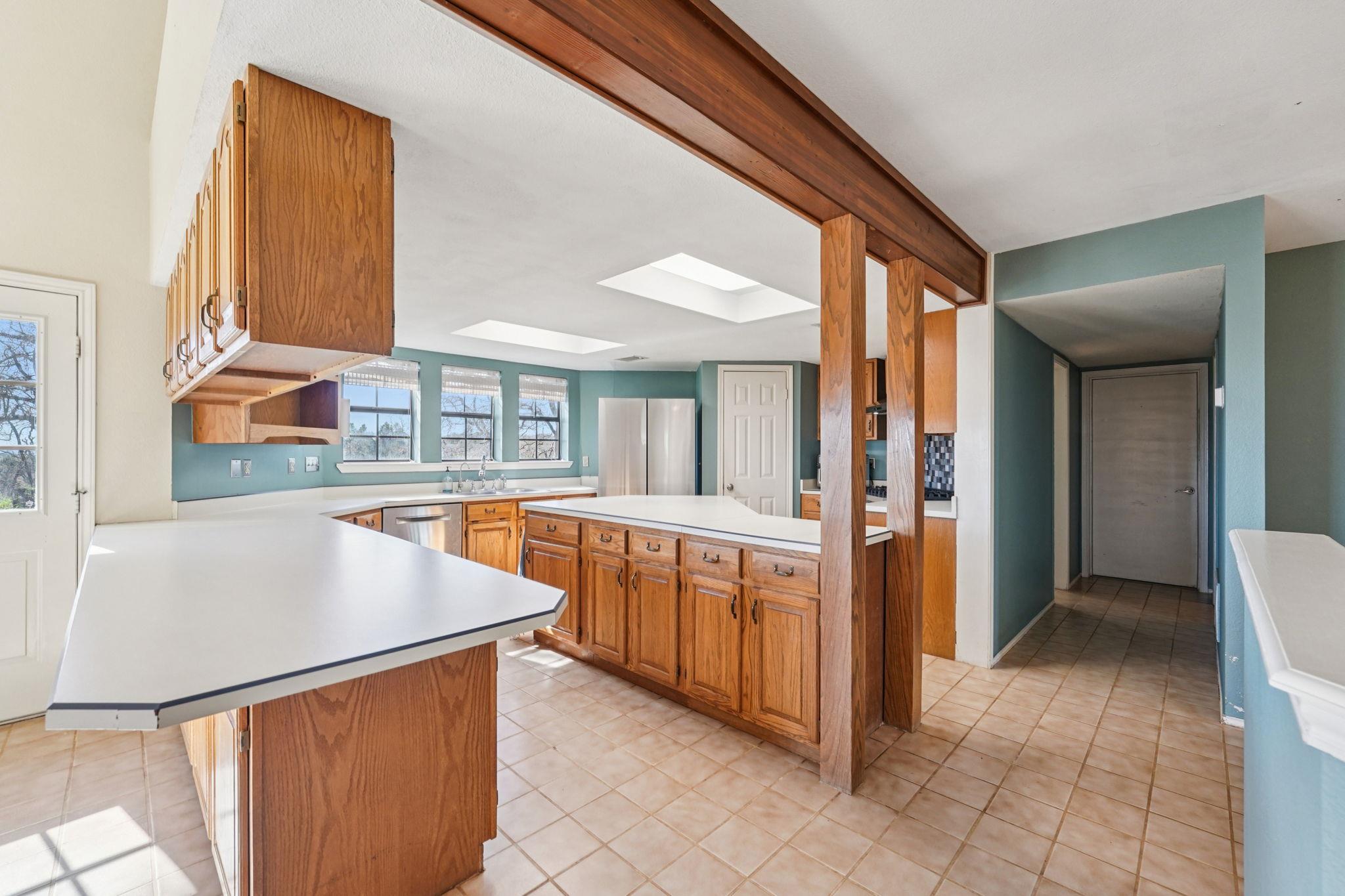 407 Country LN