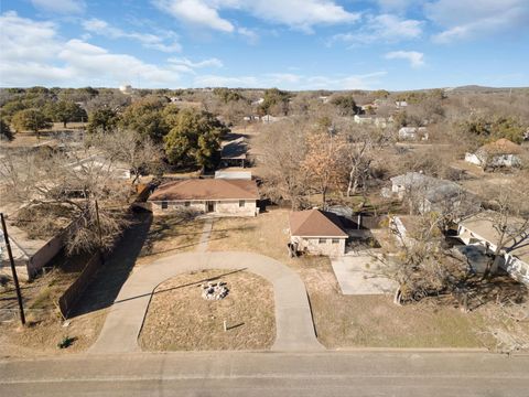 801 1/2 E Avenue C Lampasas TX 76550