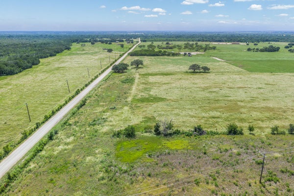 11 COUNTY RD 353, GONZALES, TX 78629 - Image d52ba86d3deaaed8fa3e4b64fe36710e/2273493553