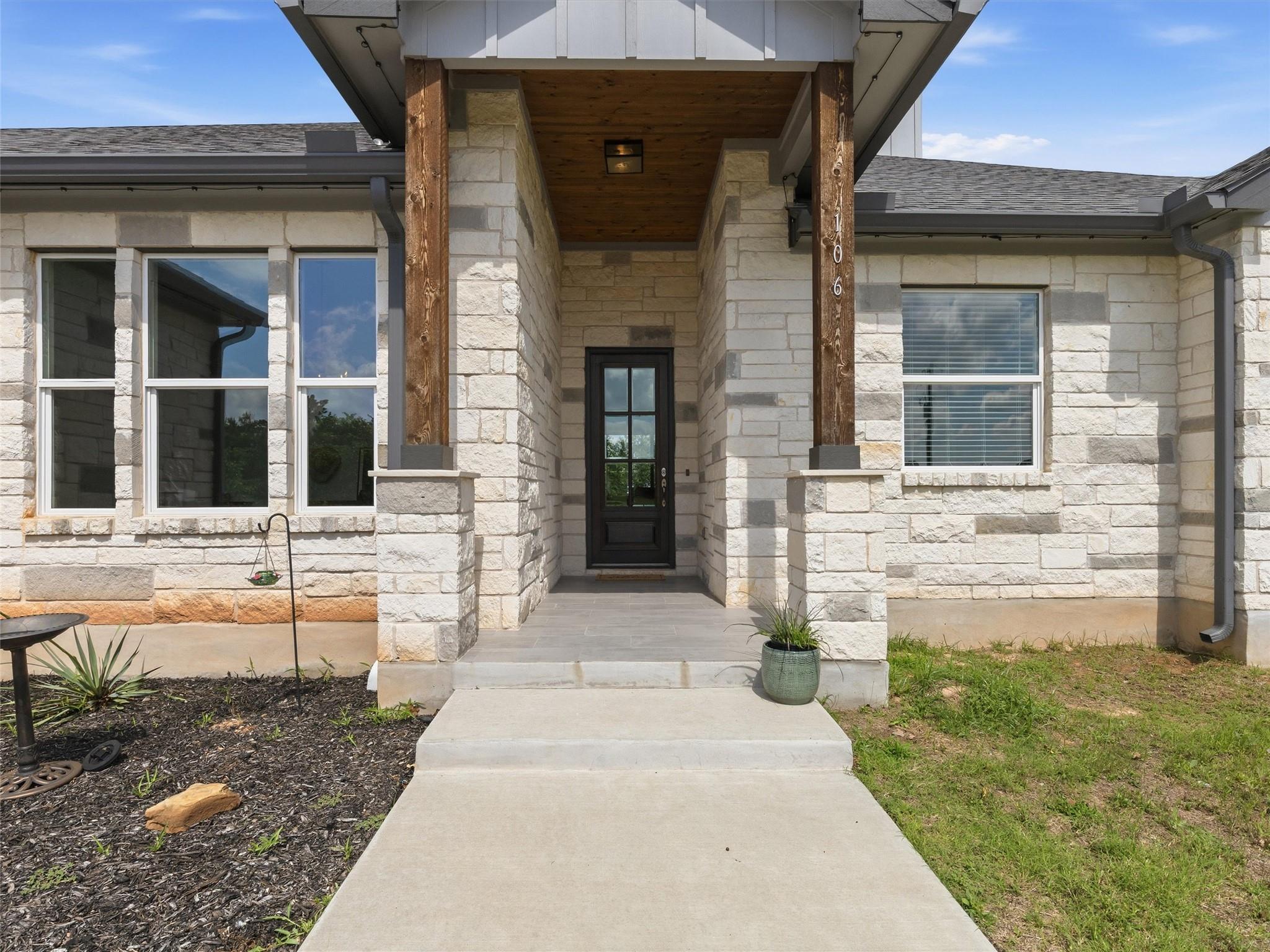 106 Pinecrest DR
