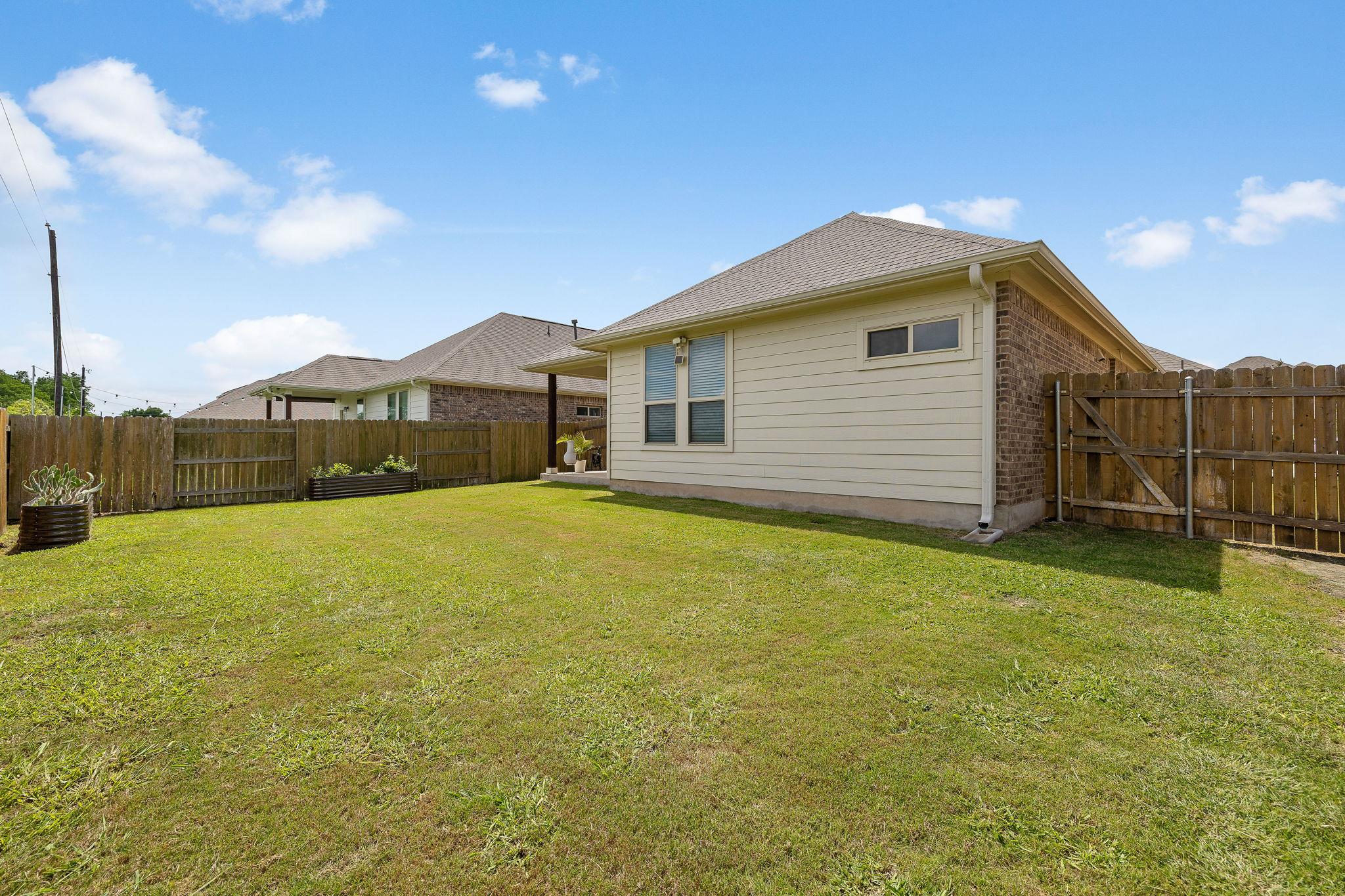 892 Centerra Hills CIR