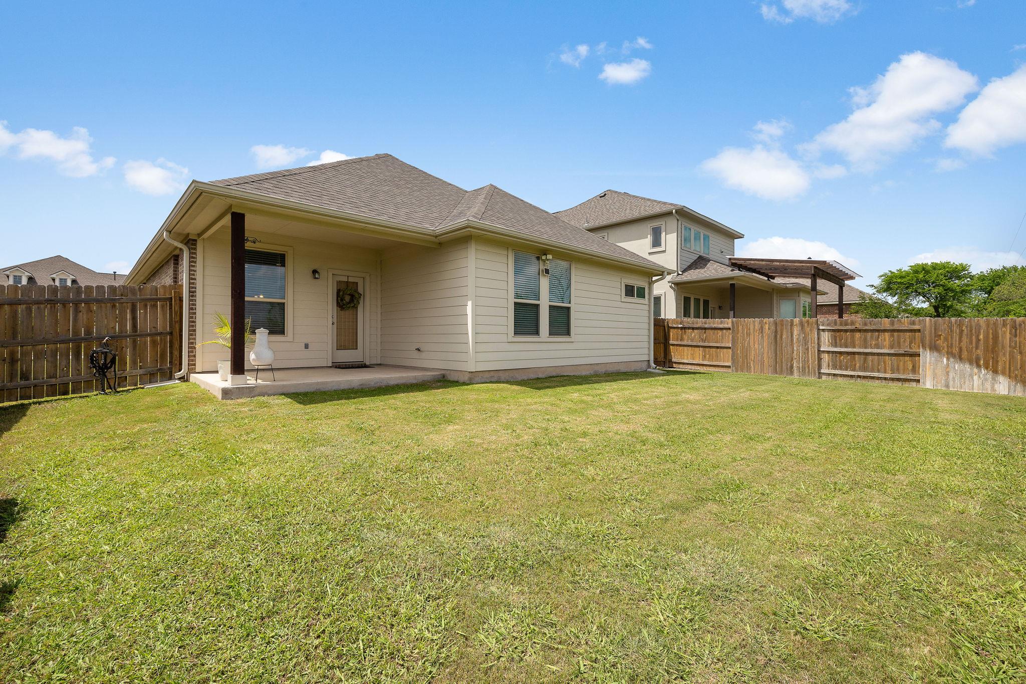 892 Centerra Hills CIR