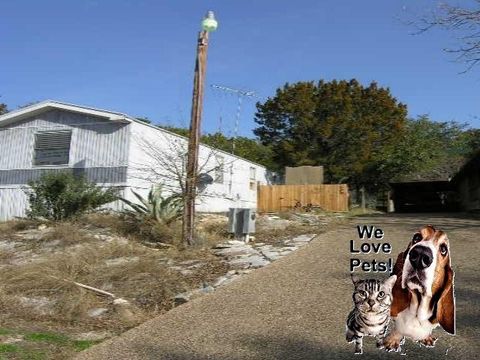 Photo of 7113 Comstock Cv CV #Rt side, Lago Vista, TX 78645 (MLS # 6446903)