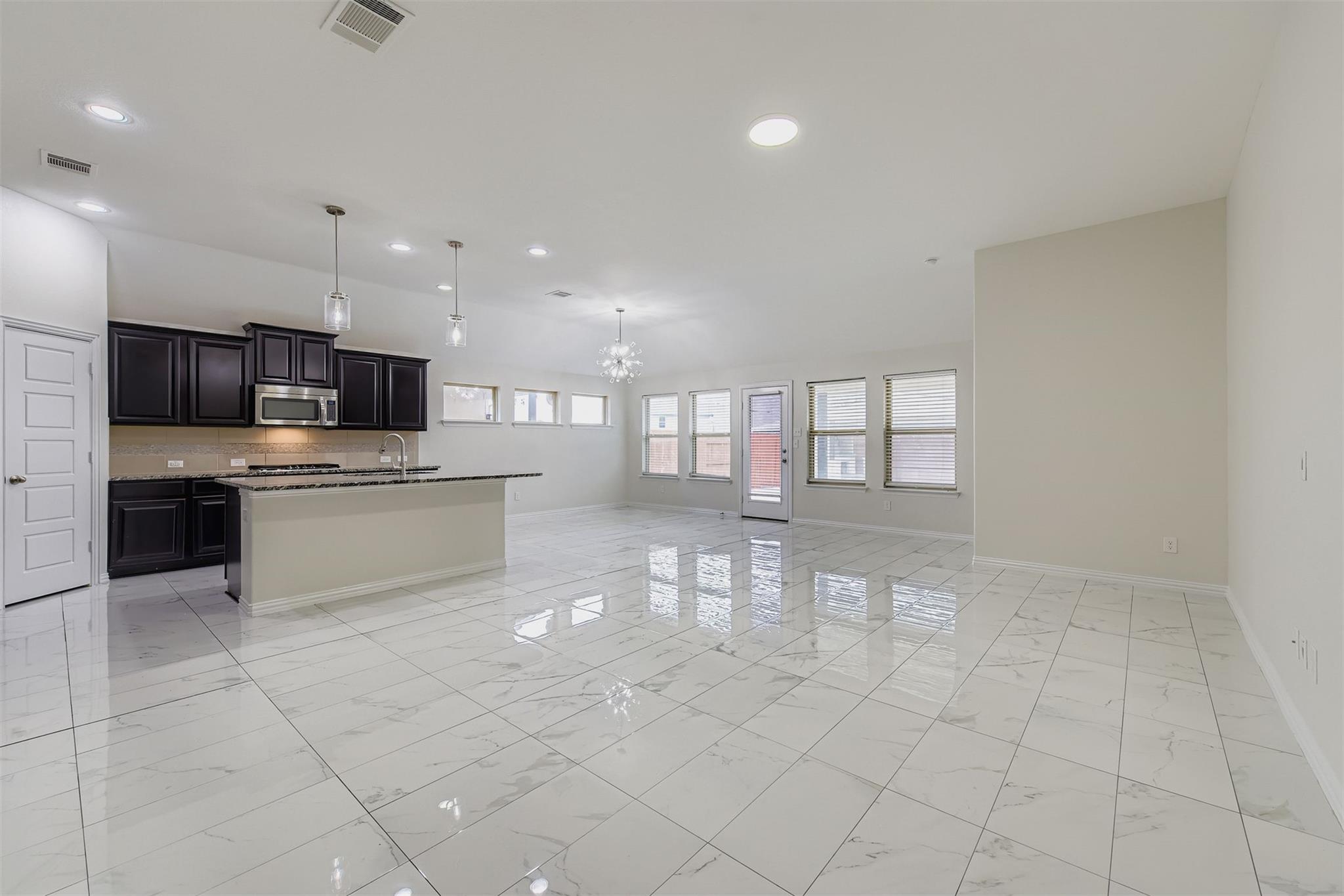 370 Vista Gardens DR