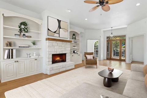 Tiny photo for 18408 West Rim DR, Jonestown, TX 78645 (MLS # 2332268)