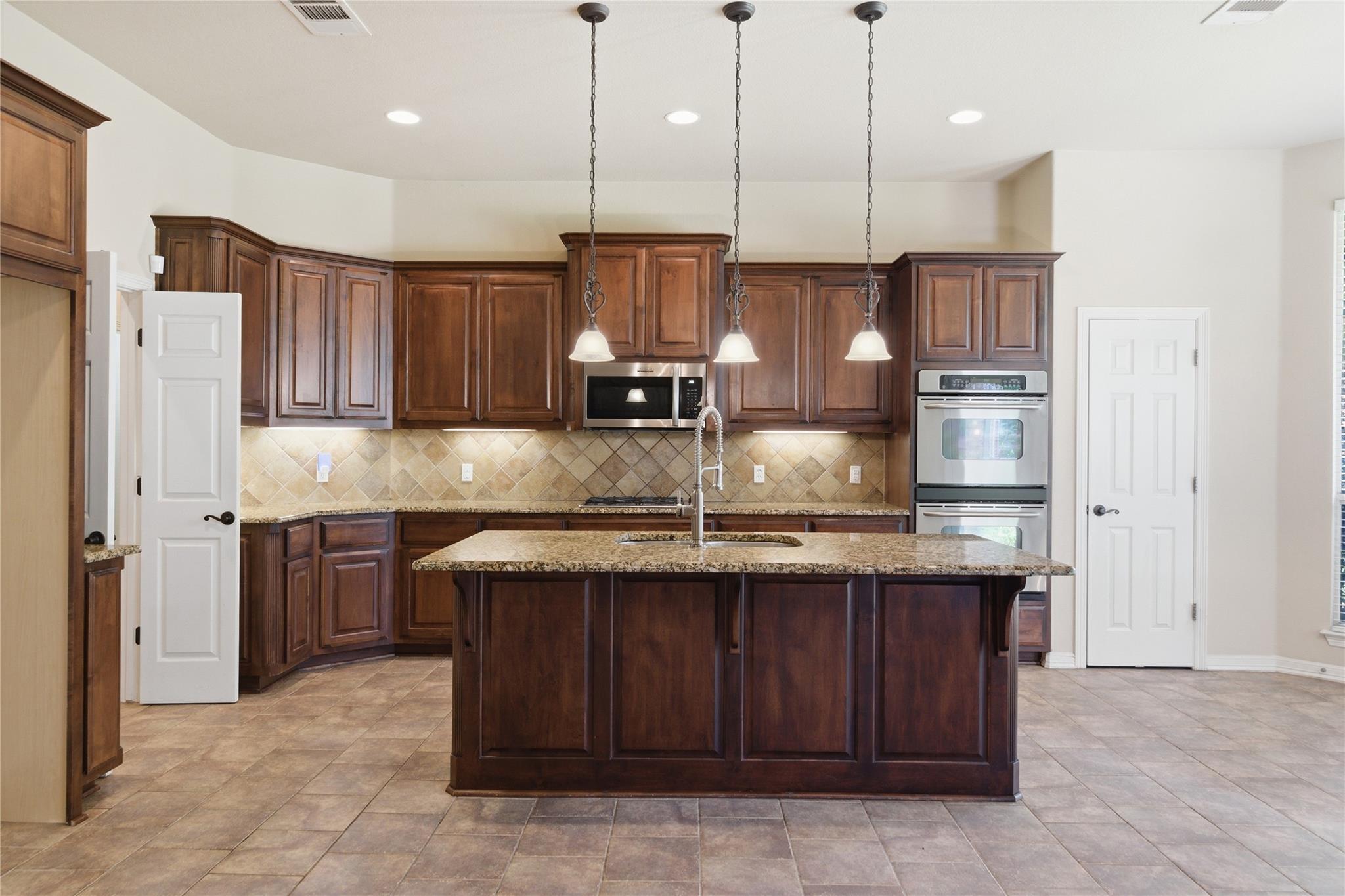 3259 Sanibel CT