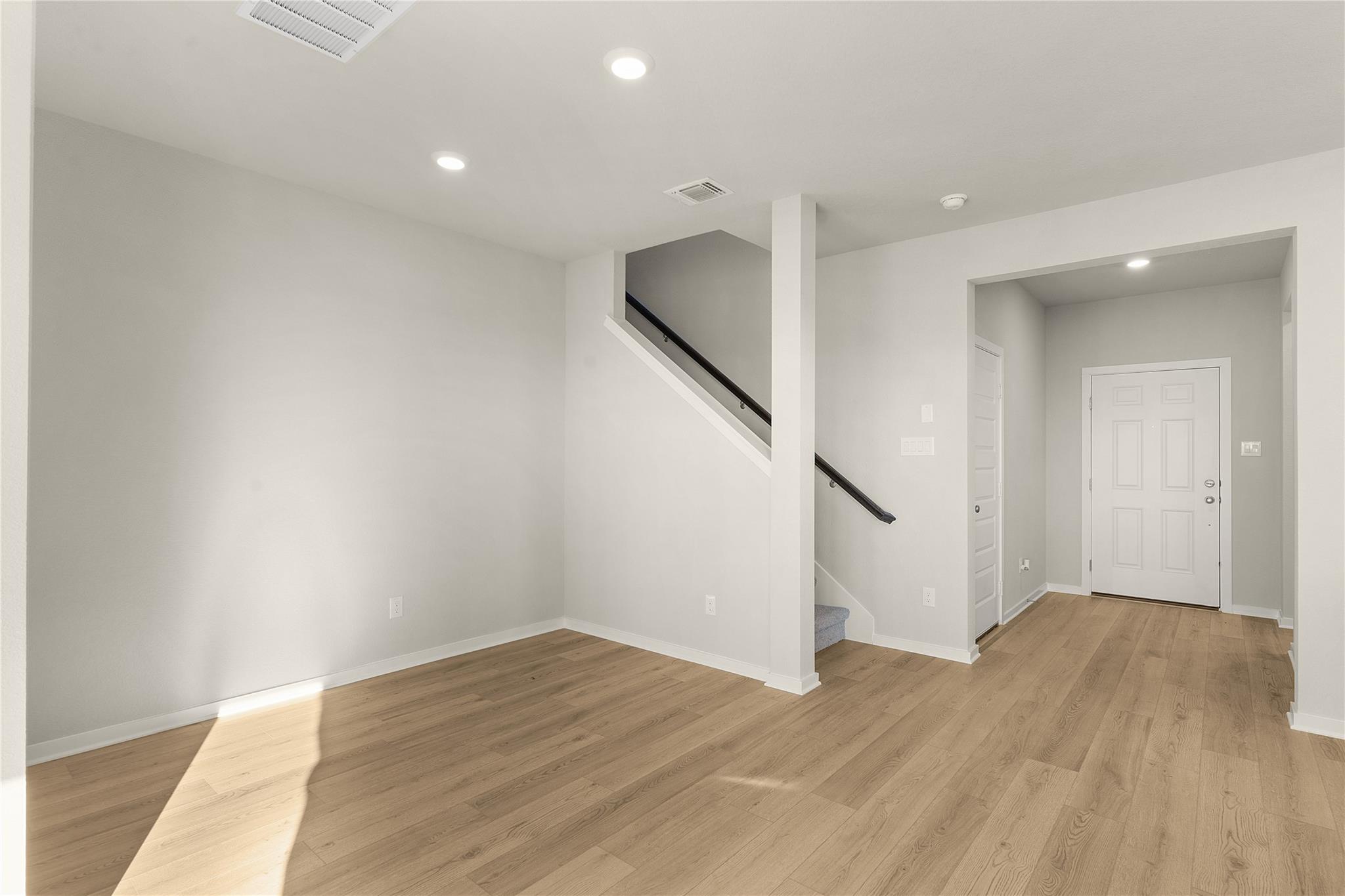 25605 Flora Bella LN