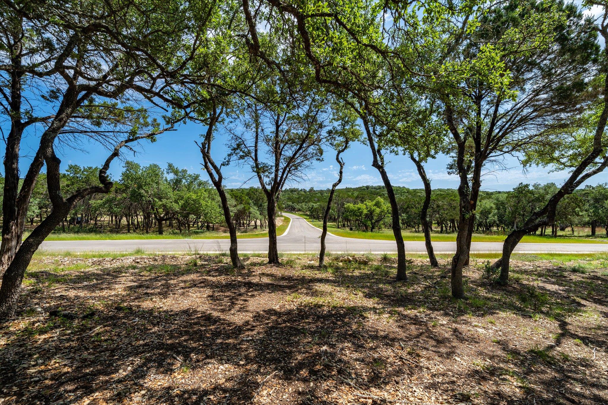 476 MOONRIDGE LN
