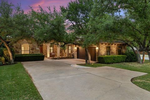 Photo of 102 Blue Jay DR, Lakeway, TX 78734 (MLS # 4176900)
