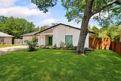 6107 Blarwood DR Austin TX 78745