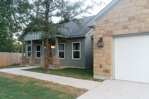 118 Kipapa CT Bastrop TX 78602