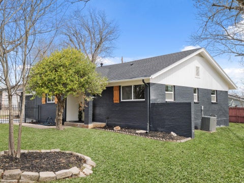 Tiny photo for 8401 Staunton DR, Austin, TX 78758 (MLS # 7300586)