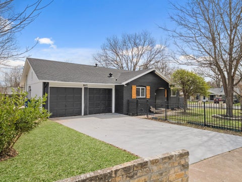 Tiny photo for 8401 Staunton DR, Austin, TX 78758 (MLS # 7300586)