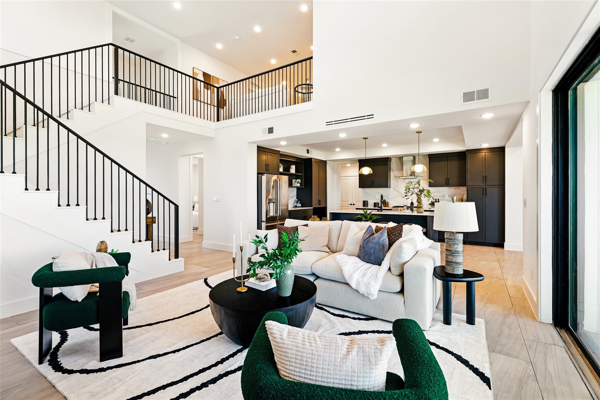 101 FALL DR