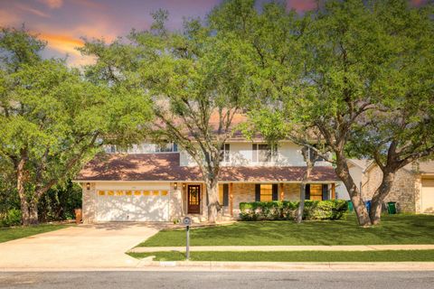 Single Family Residence in Austin TX 11401 Oak Knoll DR.jpg