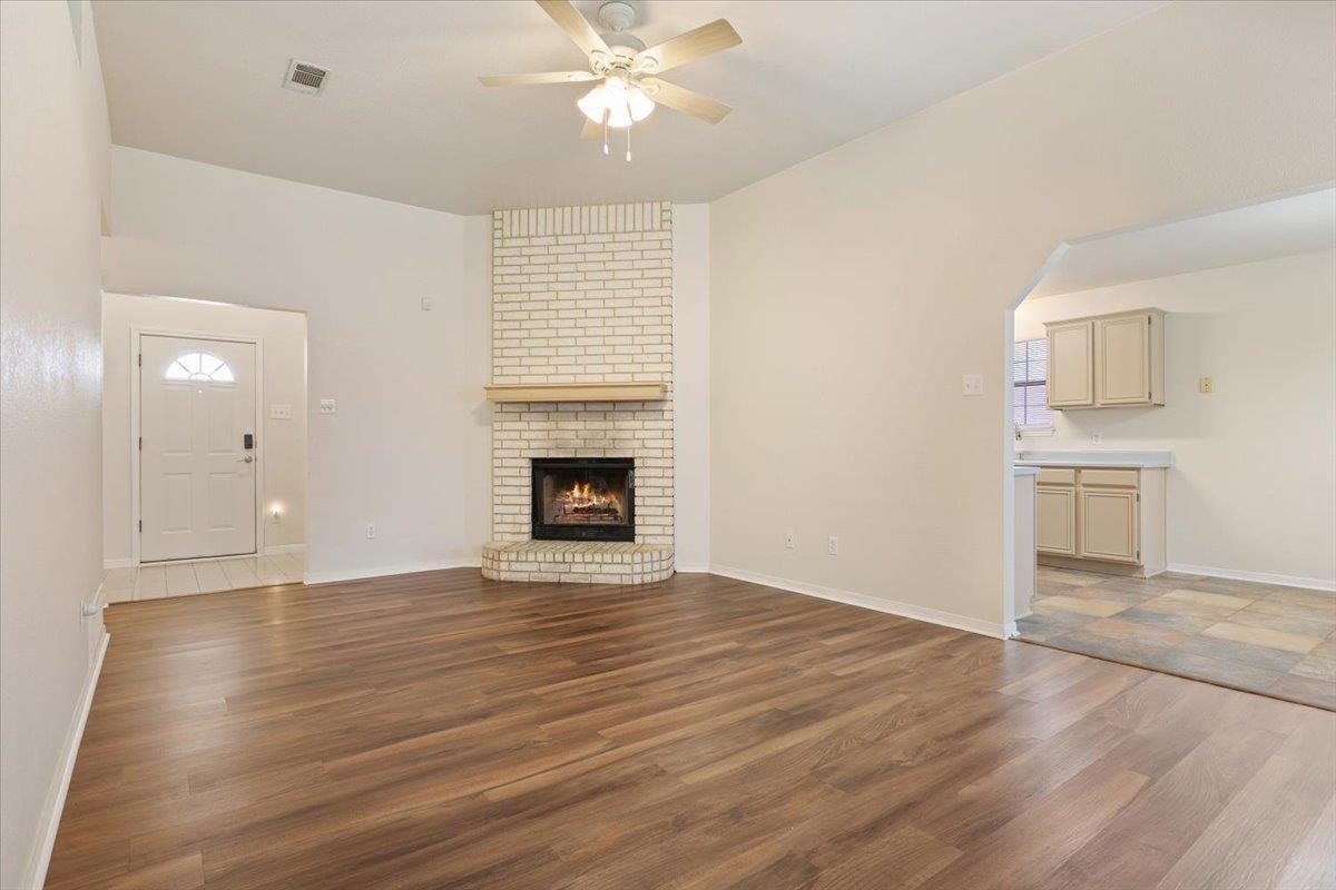 204 Rodeo CIR