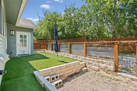 Tiny photo for 301 W Stassney LN #34, Austin, TX 78745 (MLS # 3875803)