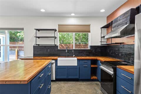 Tiny photo for 301 W Stassney LN #34, Austin, TX 78745 (MLS # 3875803)