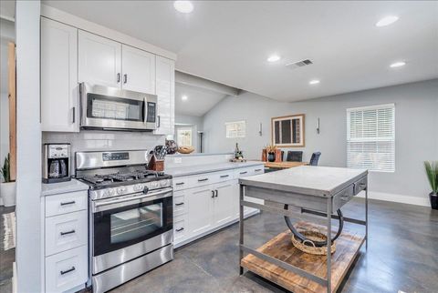 Tiny photo for 805 Nile ST, Austin, TX 78702 (MLS # 7568832)