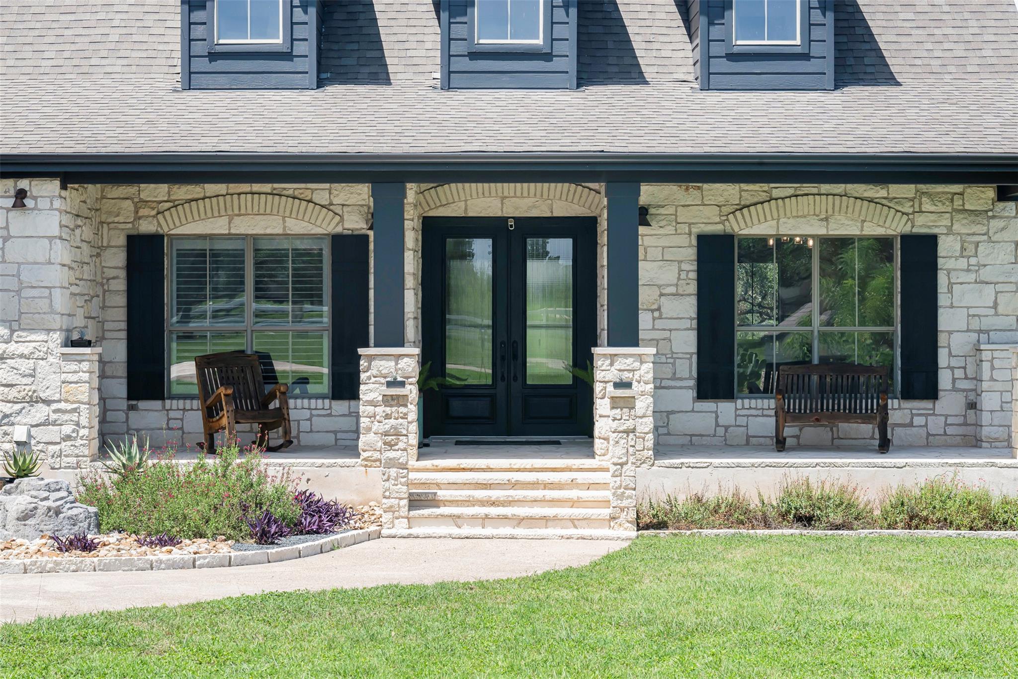 306 Saddlehorn DR