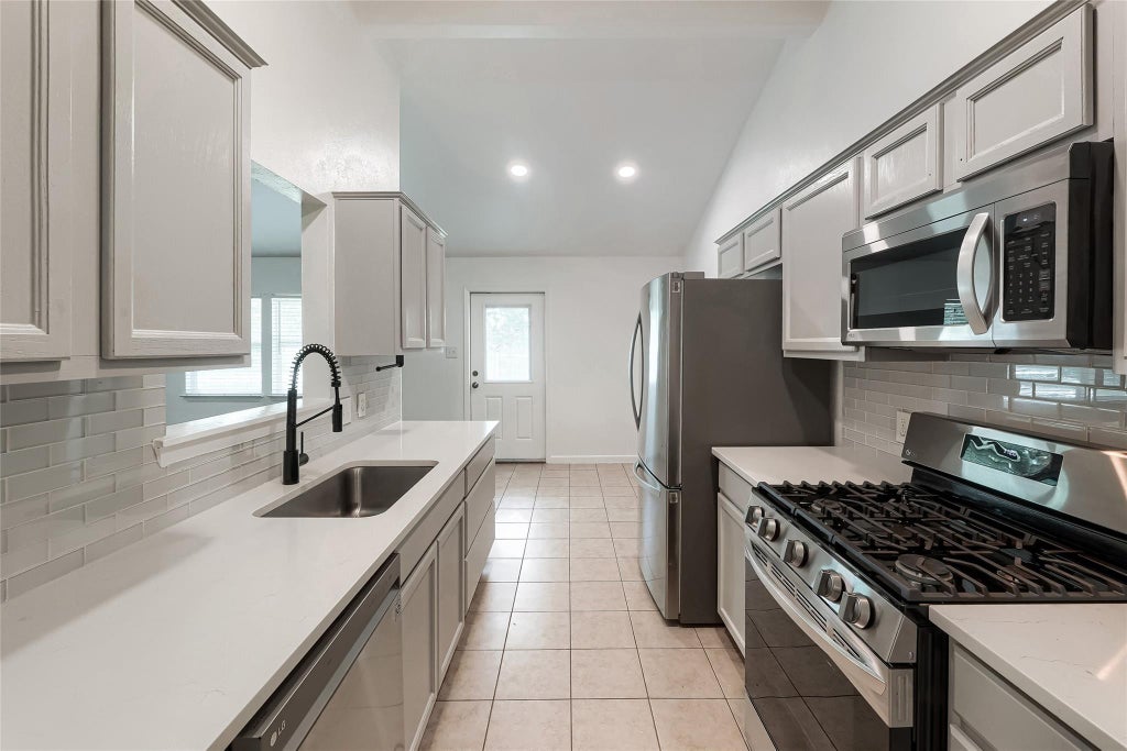 Photo of 8505 Mayview DR, Austin, TX 78724 (MLS # 9187675)