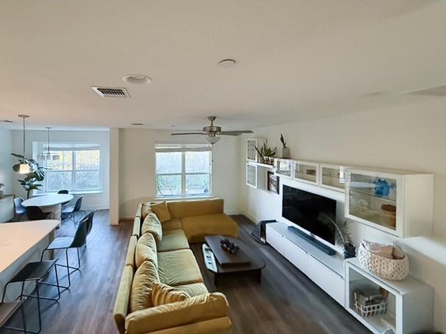 1805 Roseburg DR