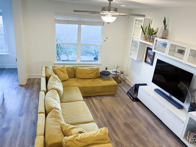 1805 Roseburg DR