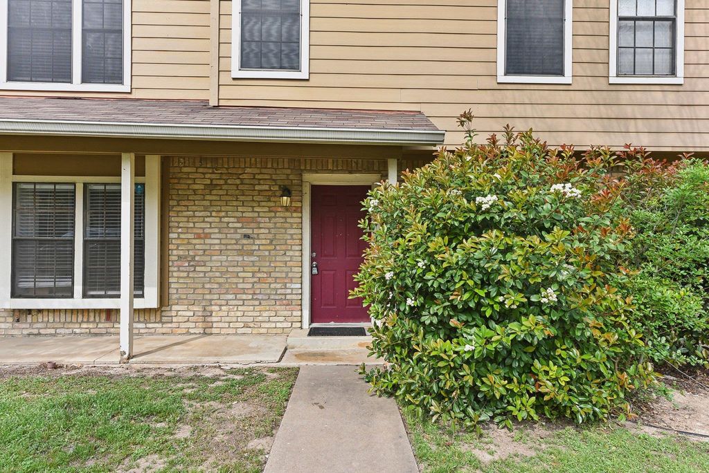 listing image 0