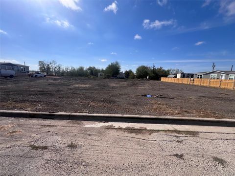 704 E Pecan ST Granger TX 76530