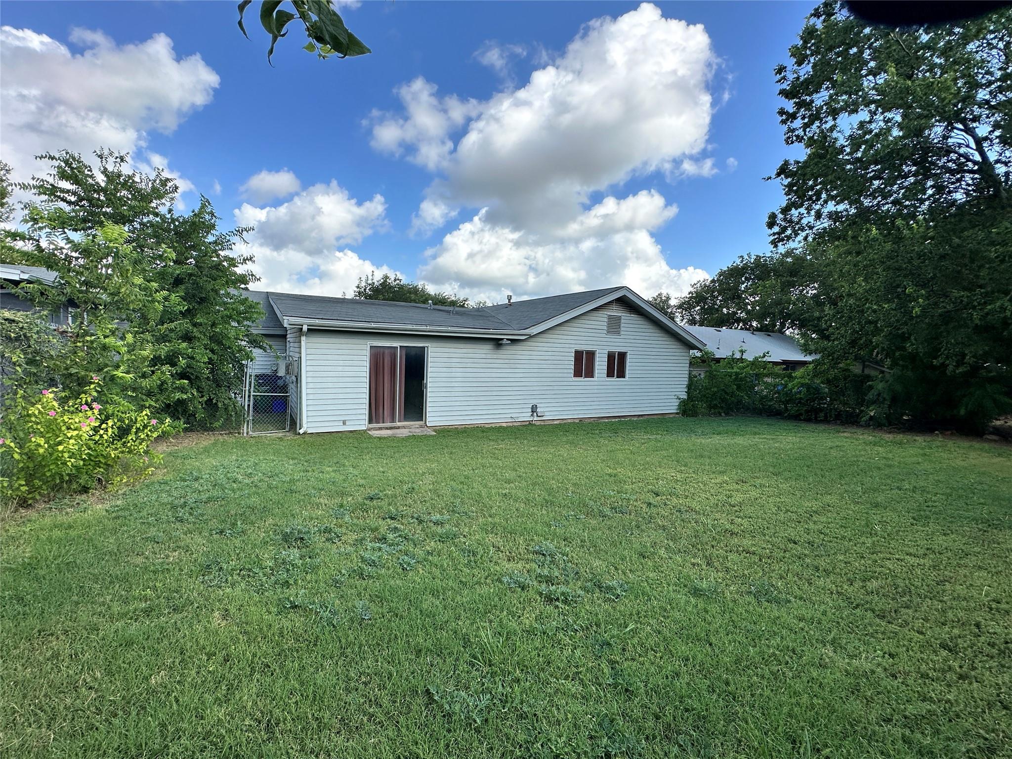 5813 Cedardale DR