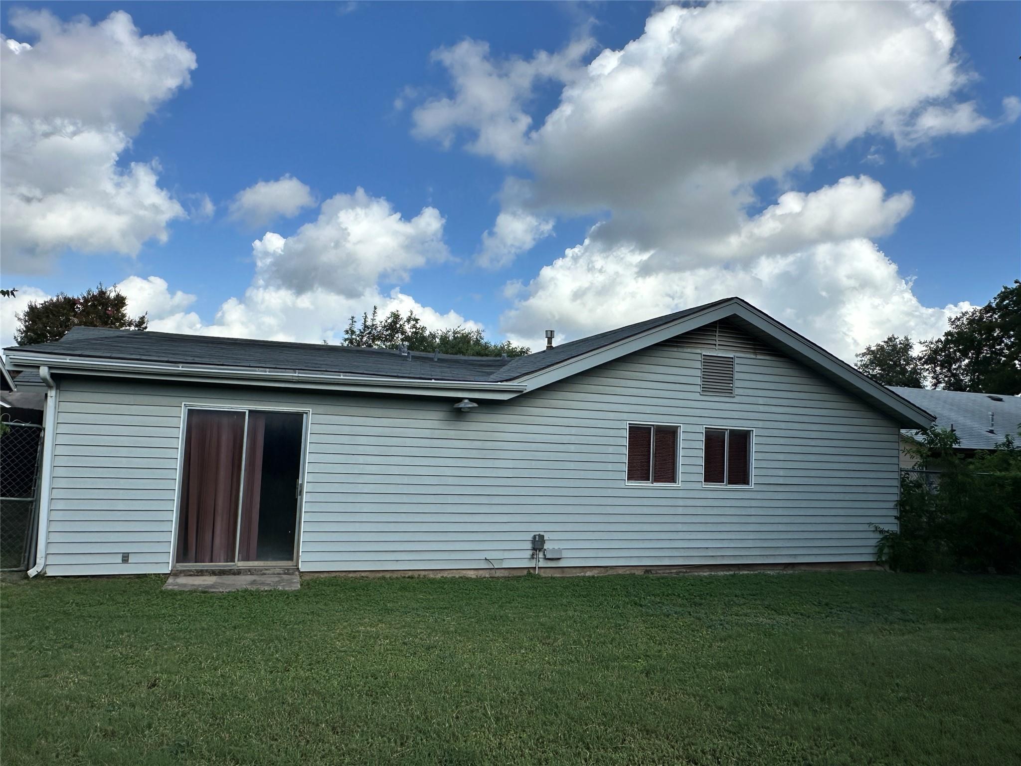 5813 Cedardale DR