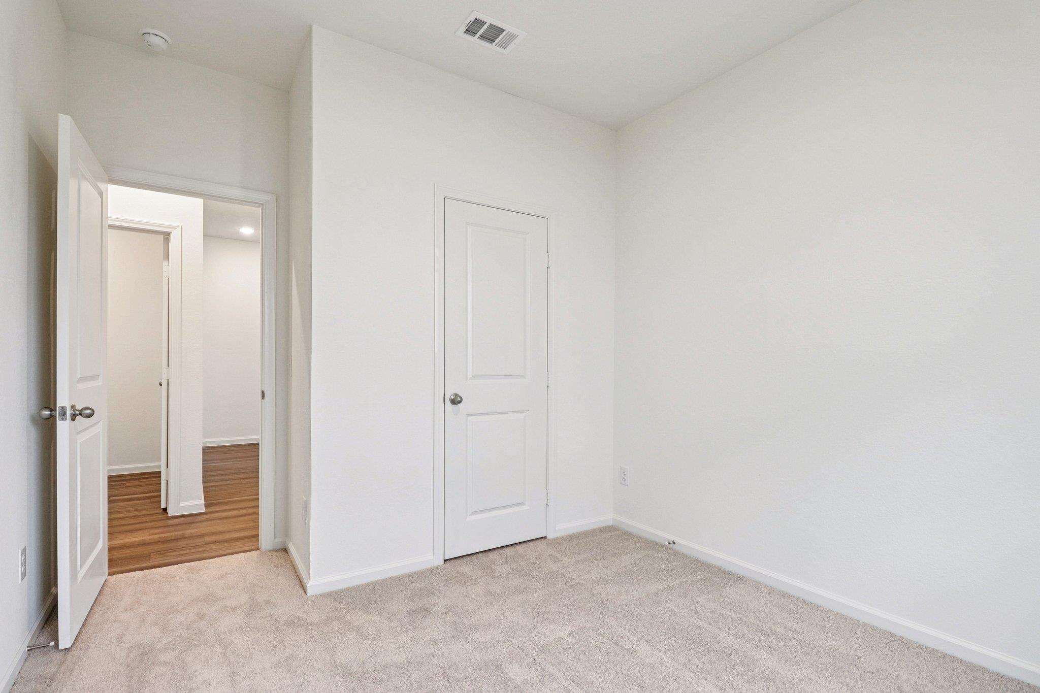 703 Lagoon DR