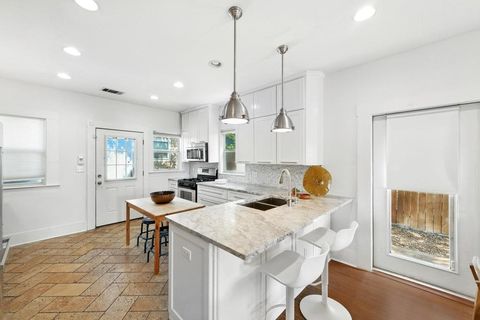 Tiny photo for 900 W Lynn ST, Austin, TX 78703 (MLS # 8912911)