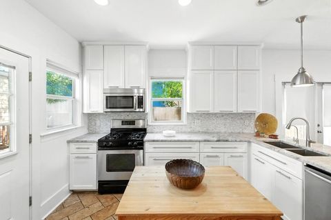 Tiny photo for 900 W Lynn ST, Austin, TX 78703 (MLS # 8912911)