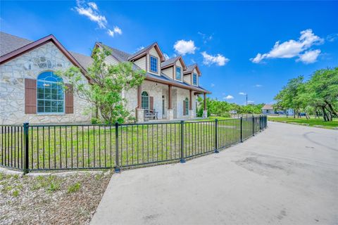 A home in Blanco