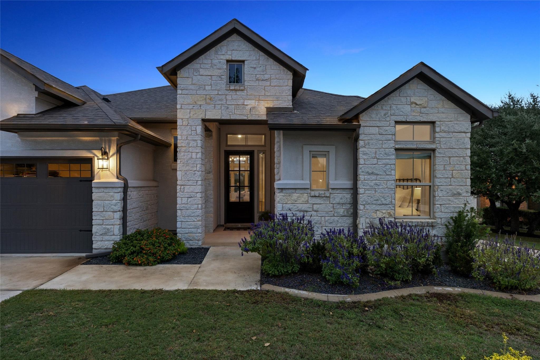 18006 Crofton CV