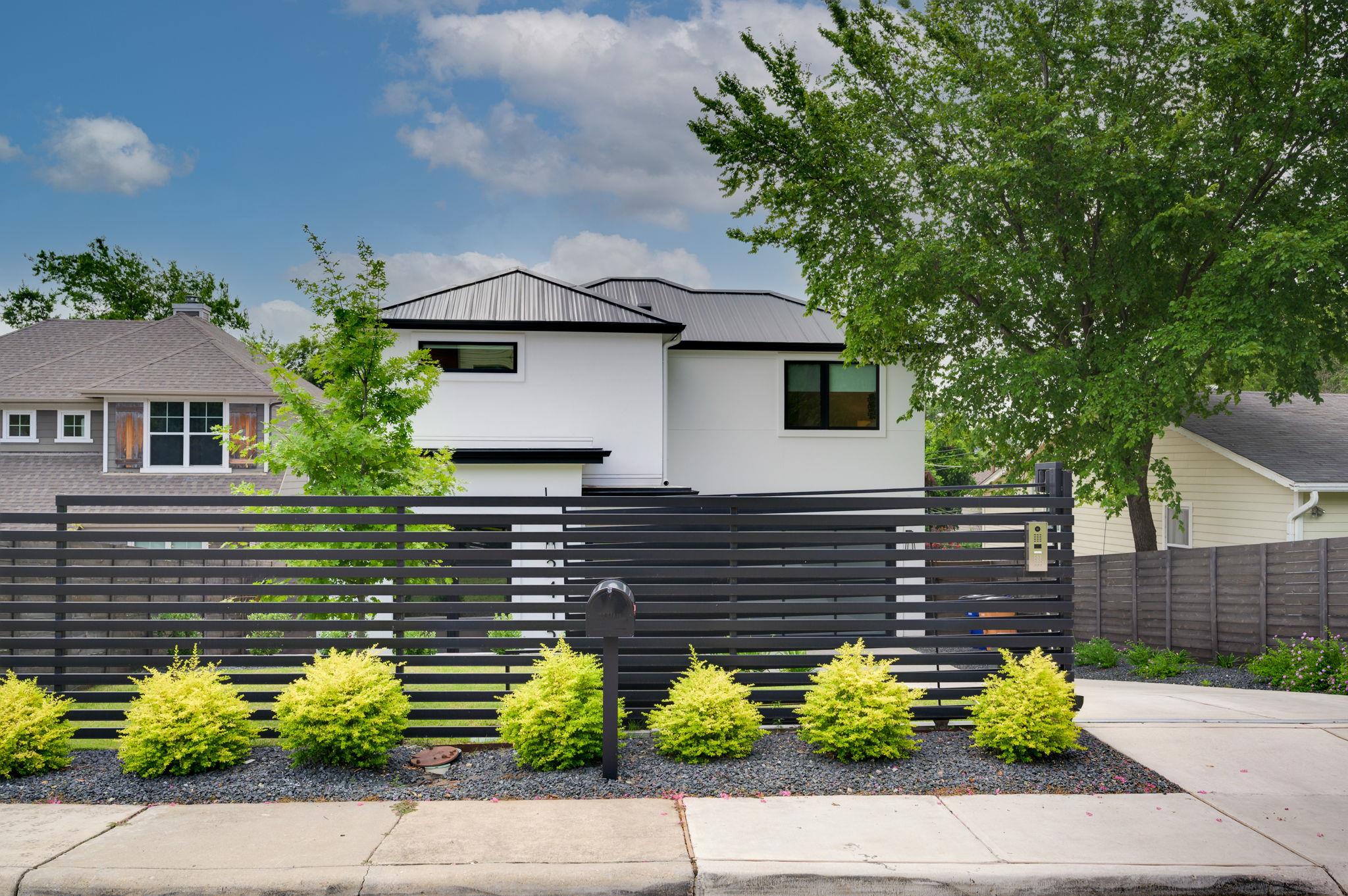 2415 McCall RD