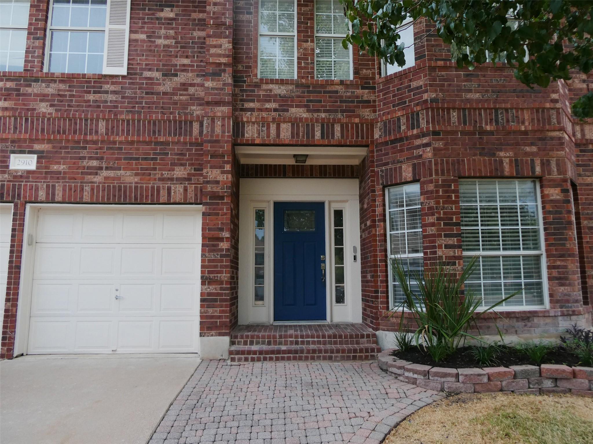 2910 S PHOENIX CV