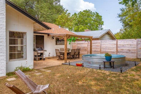 Tiny photo for 10201 Parkfield DR, Austin, TX 78758 (MLS # 8145459)