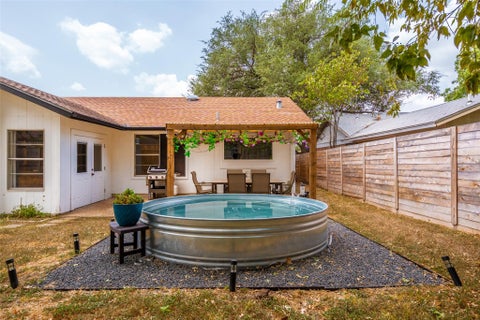 Tiny photo for 10201 Parkfield DR, Austin, TX 78758 (MLS # 8145459)