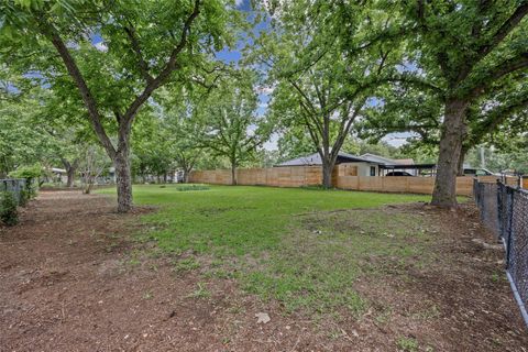 Photo of 943 Field ST, San Marcos, TX 78666 (MLS # 9978156)