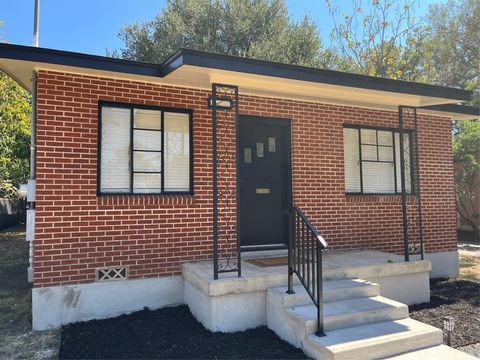 Tiny photo for 5611 Joe Sayers Ave, Austin, TX 78756 (MLS # 1185628)