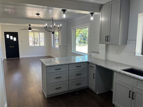 Tiny photo for 5611 Joe Sayers Ave, Austin, TX 78756 (MLS # 1185628)