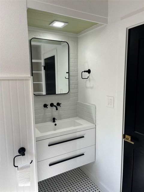 Tiny photo for 5611 Joe Sayers Ave, Austin, TX 78756 (MLS # 1185628)