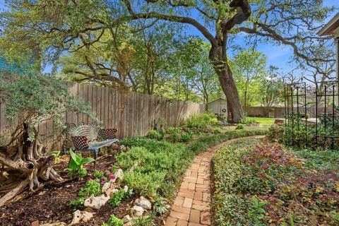 Photo of 410 Cibilo ST, Lockhart, TX 78644 (MLS # 7626906)